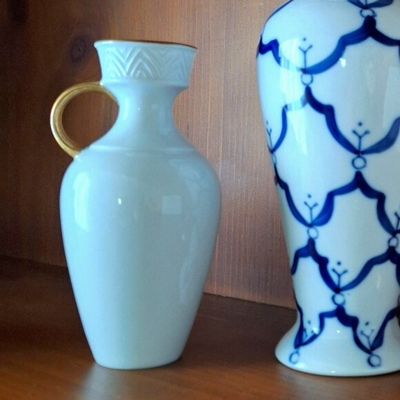 Porcelain Vase Gold Leaf Handle Bavaria Germany Modern Flowers Unique Valentines - Picture 11 of 17